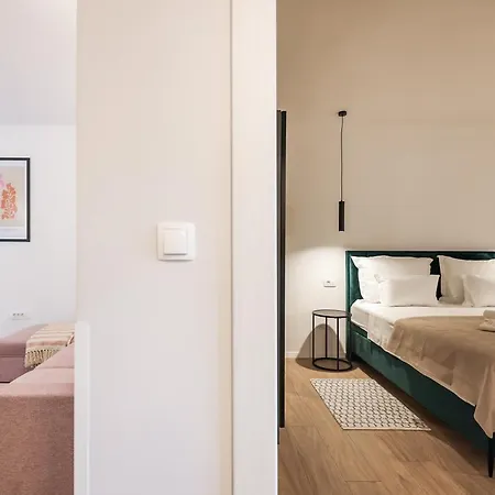 Elly Apartment *
